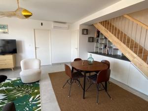 Superbe T4 Duplex Climatisé 67 Pers, Wifi, Parking - FR-1-798-56