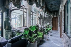 Roza Luxury Cat Ba - Cave hotel, Swimming Pool & Rooftop