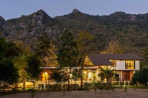 The green canopy estate