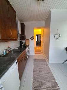 Ainutlaatuinen huoneisto Vanhassa kyläkoulussa