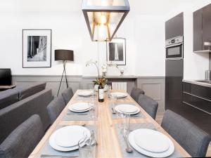 Appartements LivinParis - Luxury 3 Bedrooms Le Marais I : photos des chambres