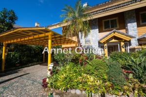 4 Bedroom Log Cabin in Camp John Hay Baguio