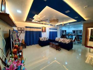 Hillside Crystal Villa