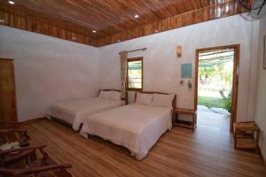 ღ Y Nghia at Ong Lang Beach ღ Coastal Haven with Home Cooked Bungalows ღ