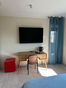 Double Room with Private External Bathroom