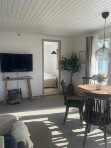 Cottage In Scenic Natural Surroundings