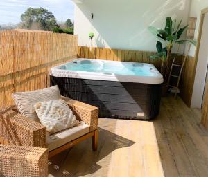 La Terrasse Enchantée, Romance, Cosy et Jacuzzi