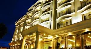 M - Regency Hotel