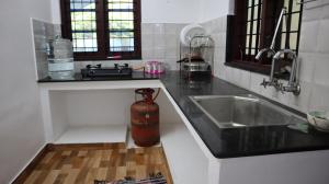 Bougainvillea Beach House - Cherai