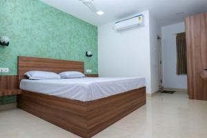Balu Residency - A Business Class Hotel