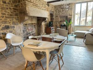 Appartements Le Havre de Pierre au bord de Rance : photos des chambres