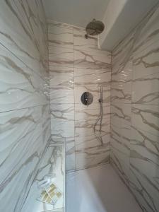 stanza zaffiro azzurro