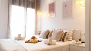 Seahomes Vacations - Beachside Apt with Pool