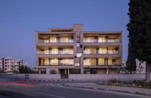 Malberry Park 102 - Modern 2 Bedroom Apartment with Pool, Gym, Jaccuzi