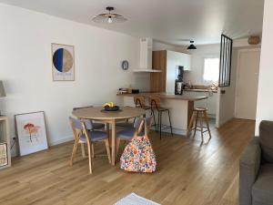 Villa neuve 300 m plage sud 3 chambres