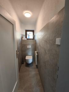 Quaint Room in Modern Flat