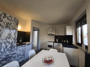 Quaint Room in Modern Flat