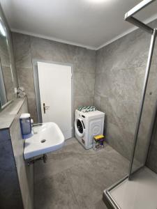 Quaint Room in Modern Flat