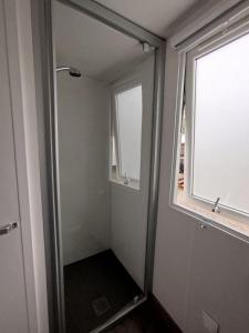 MH 353 LUMINOSA 3chambres et 2 salles de bains dans camping 4 étoiles