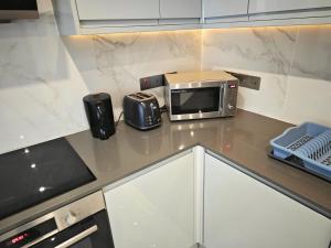 Luxury 3-Bed Flat - 1 min from Baker Street Station