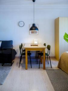 Private Modern Condo in BGC