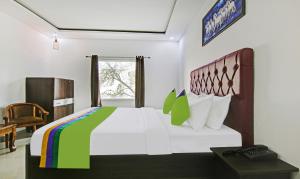 Hotel Royal Empirre Near PEC-PGI-PU-Sukhna Lake-Rock Garden-Rose Garden Chandigarh