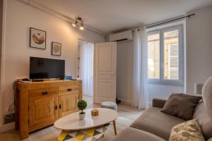 Appartements 2 pieces climatise, 100m du centre, 