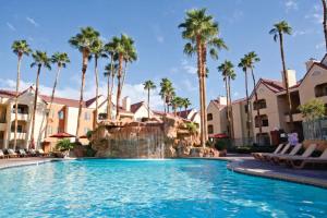 Family friendly 2BD condo with resort setting near