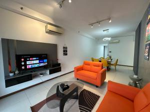NEW 4Queen Bed 3 Room 2CP near Gurney with tvbox and KTV Set