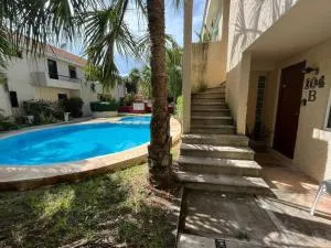 104B del caribe - 阿文图拉斯港