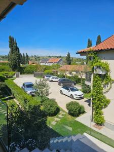 Apartments Aerodrom
