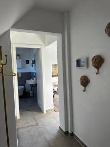 Moderne schicke Dachgeschosswohnung 15 min bis Düsseldorf