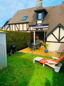 Maisons de vacances Cottage cosy avec jardin, piscine et parking : photos des chambres