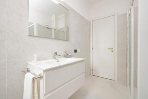 A5 Girasole - Rho Fiera MPX - Three-room Double Amenities