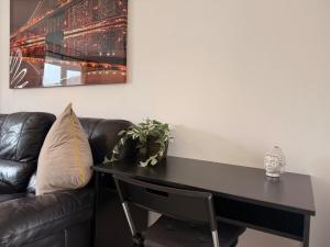 Woody Bank by GB Short Stays