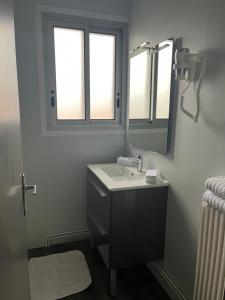 Maisons de vacances Maison renovee avec garage et jardin, proche centre ville - La Tremblade : photos des chambres