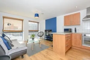 City centre getaway free parking - Knowsthorpe