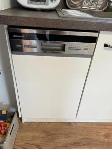 Ferienhaus CaroGrün in Erfurt-gemütlich-sonnig-Küche-Bad-Garten-Parken-Pool-Sauna-WLAN