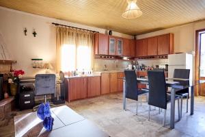 White lilies the house of gourmet flavours