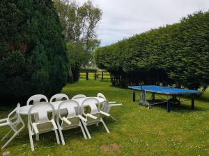 Maisons de vacances Jolie maison en pierre proche de la plage d-Omaha : photos des chambres