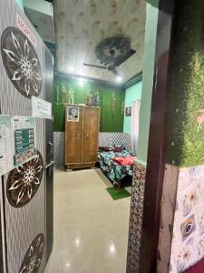 Radha ballabh guest house