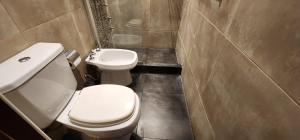 Casa tipo Estudio de concepto abierto, Centrica, Parrilla, Cochera Privada y Portón Eléctrico