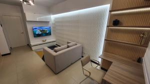 The Atherton- Spacious Modern Condo Unit in Paranaque Near the Airport, Makati, BGC and Highways