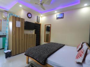 Saket homestay