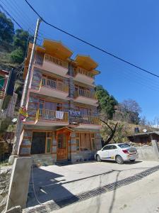 Hotel Seven Heaven ManaIi BY RS Group Of Hotel's