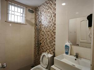 Miri Homie1-Grd Flr 3 Rooms 12 Pax
