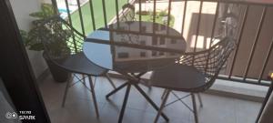 urban loft retreat apartment with fully equipped gym,heated swimming pool,private parking and relaxing rooftop with breath taking views