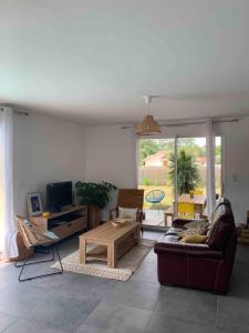 Maisons de vacances Vacation home with a pool in a perfect location : photos des chambres