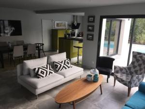 Villa avec piscine près des plages