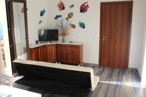 Sa Dommu de Kerciu vista mare con parcheggio